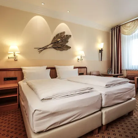 Mack Private Hotel 3*